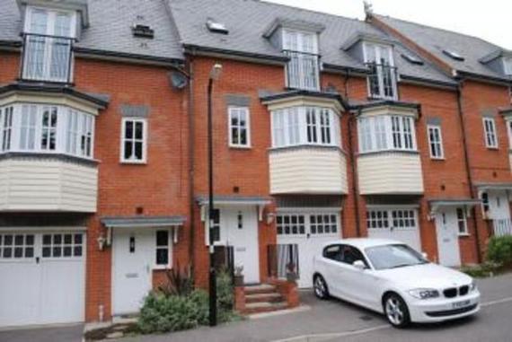 3 bedroom Terraced f...